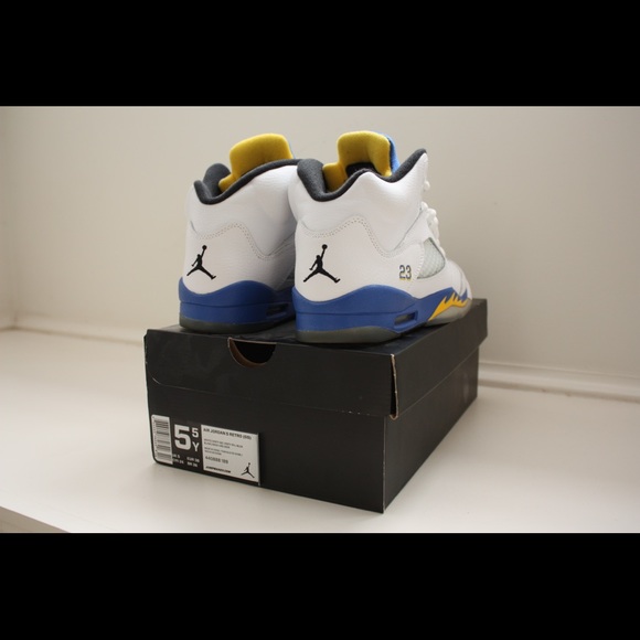 Jordan 5 Laneys (SIZE 5.5Y GRADE SCHOOL/SIZE 7.5 WOMENS) - Picture 4 of 4